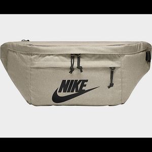 COPY - Nike Fanny pack brand new without tags